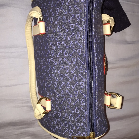 Purse - Picture 6 of 7